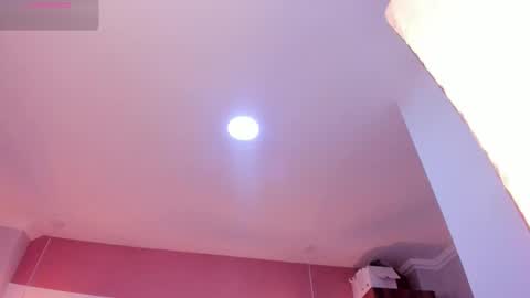 Snapshot of valentine_mia_ chatting on November 17, 2025, 7:30 pm Mia online show from November 17, 2025, 7:30 pm