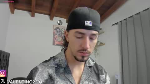 valentino online show from September 21, 2025, 11:28 pm