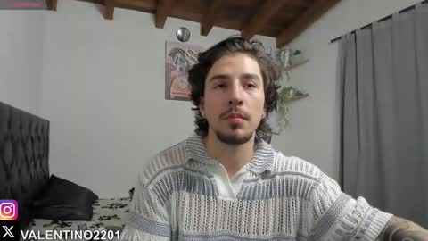 valentino online show from October 20, 2025, 1:28 am