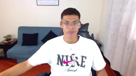 Valentino  online show from April 9, 2026, 8:47 pm