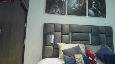 Snapshot of valentino_ferrari28 chatting on February 15, 2025, 9:37 pm Valentino Ferrari online show from February 15, 2025, 9:37 pm