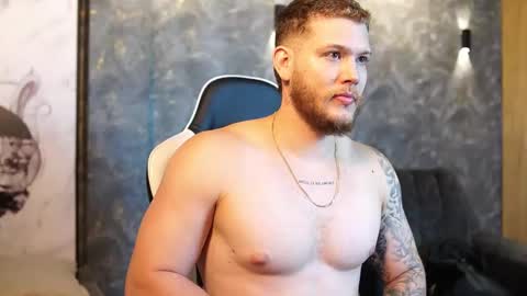 Snapshot of valentino_ferrari28 chatting on September 25, 2025, 4:05 am Valentino Ferrari online show from September 25, 2025, 4:05 am