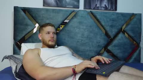 Snapshot of valentino_ferrari28 chatting on October 8, 2025, 1:58 am Valentino Ferrari online show from October 8, 2025, 1:58 am