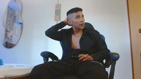 Mistery Guy online show from November 14, 2025, 6:28 pm