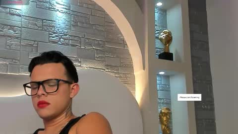 valentino_moretti online show from December 14, 2025, 5:46 am