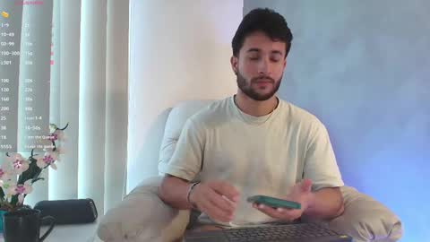 Valentino online show from February 18, 2025, 7:41 pm