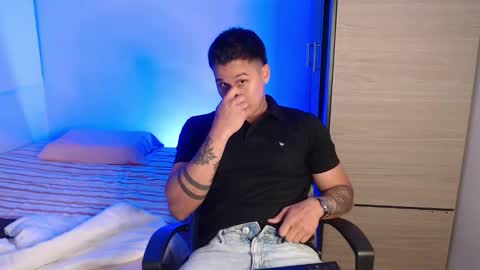 VALENTINO online show from February 19, 2026, 10:50 pm