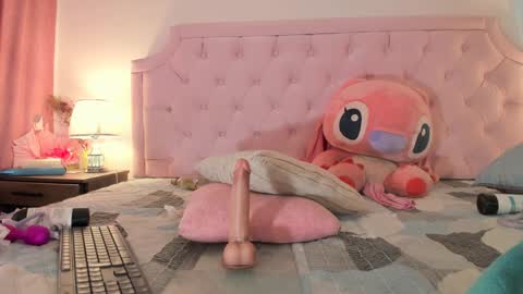 Vale Toro  online show from December 16, 2024, 3:00 pm