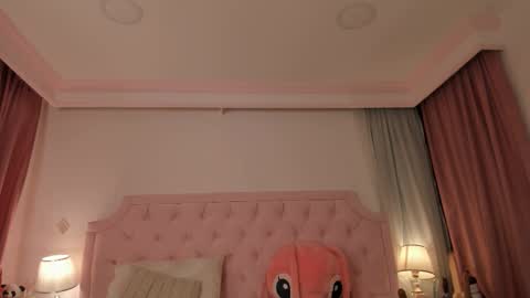 Snapshot of valentoro1 chatting on February 23, 2026, 12:02 pm Vale Toro online show from February 23, 2026, 12:02 pm