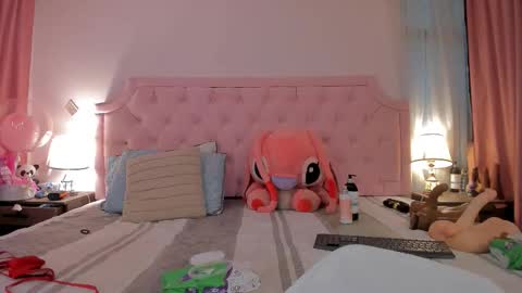 Snapshot of valentoro1 chatting on March 12, 2026, 12:00 pm Vale Toro online show from March 12, 2026, 12:00 pm