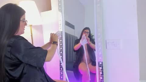 Snapshot of valenvega_ chatting on February 20, 2026, 11:00 am VALEN VEGA online show from February 20, 2026, 11:00 am