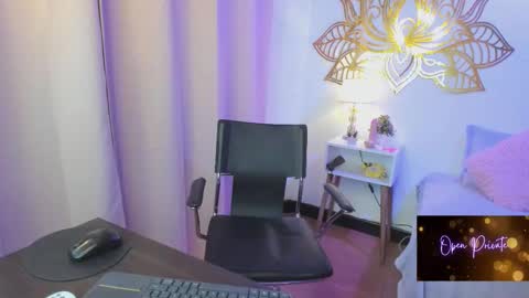 Valery And Daniel online show from November 11, 2025, 1:16 am