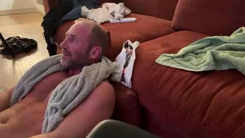 Snapshot of valeraden chatting on December 8, 2024, 8:04 pm Couple online show from December 8, 2024, 8:04 pm