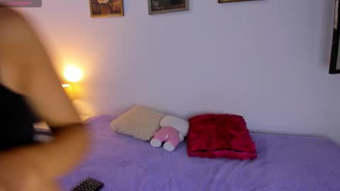 valeri_10 online show from November 17, 2025, 8:09 am