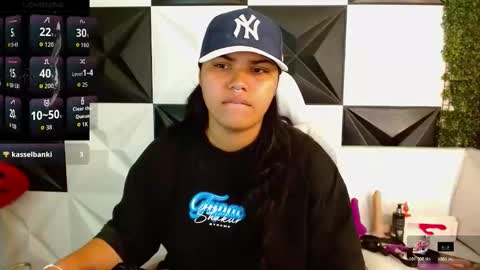 valeri_harpers4 online show from February 19, 2026, 2:18 am