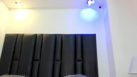 valeri_tafur online show from February 21, 2025, 10:39 am