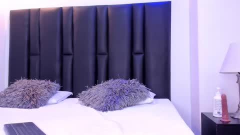 valeri_tafur online show from February 22, 2025, 10:51 am