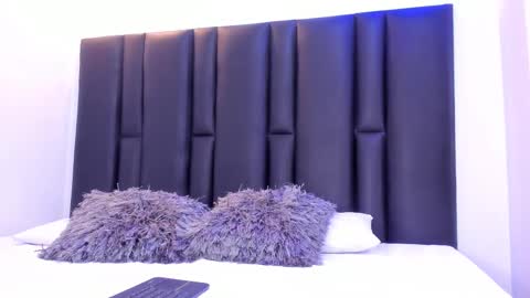 valeri_tafur online show from February 26, 2025, 10:58 am