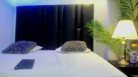 valeri_tafur online show from November 22, 2025, 11:09 am