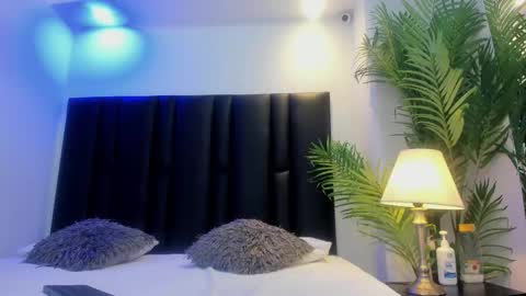 valeri_tafur online show from December 20, 2025, 11:06 am