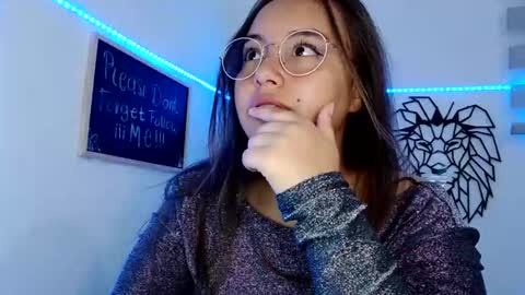 valeria online show from November 9, 2025, 1:48 am