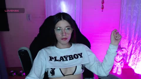 Snapshot of valeria_mendozza chatting on December 10, 2024, 6:54 am online show from December 10, 2024, 6:54 am