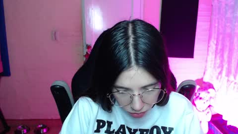 Snapshot of valeria_mendozza chatting on January 12, 2025, 4:31 am online show from January 12, 2025, 4:31 am