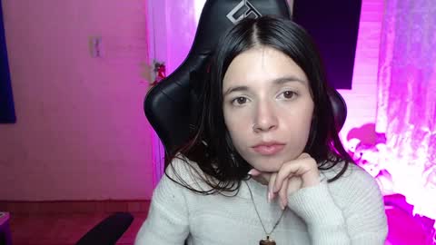 Snapshot of valeria_mendozza chatting on February 6, 2025, 7:56 am online show from February 6, 2025, 7:56 am