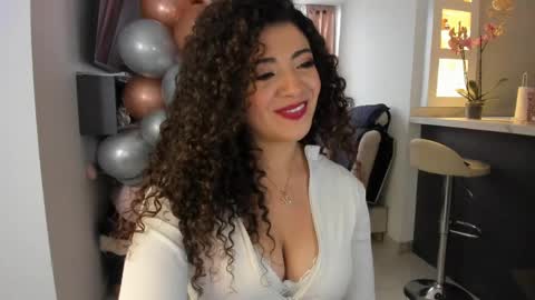Snapshot of valeria_rosses chatting on April 15, 2026, 4:36 pm Valeria online show from April 15, 2026, 4:36 pm