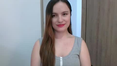 valeriafrannco online show from March 8, 2025, 8:25 pm