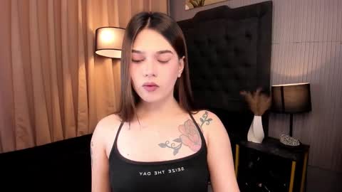 Valeria online show from October 6, 2025, 6:44 am