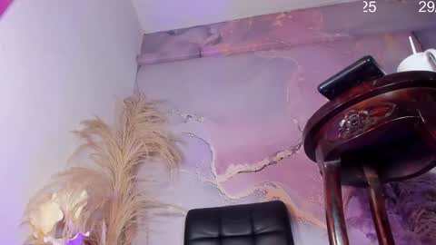 valeriaqueents21 online show from October 29, 2025, 1:13 pm