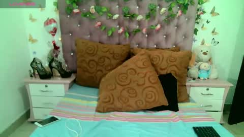 La valerie26 online show from February 20, 2025, 4:50 am