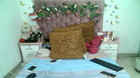 La valerie26 online show from September 27, 2025, 4:39 am