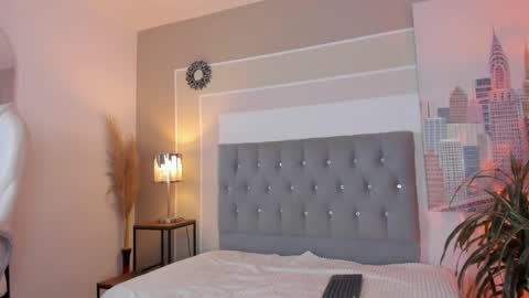 Valeria online show from December 19, 2024, 10:32 pm