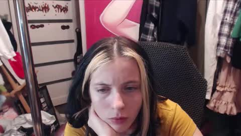 Snapshot of valeriaxkiss chatting on March 6, 2025, 6:48 pm ValeriaXKiss online show from March 6, 2025, 6:48 pm