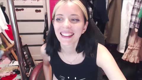 Snapshot of valeriaxkiss chatting on March 10, 2025, 9:29 pm ValeriaXKiss online show from March 10, 2025, 9:29 pm