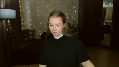 ValeriCherry online show from May 10, 2026, 9:47 am
