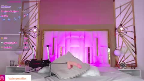 Snapshot of valerie__miller_ chatting on June 15, 2026, 2:36 am Valerie online show from June 15, 2026, 2:36 am