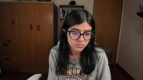 Val  online show from January 17, 2025, 3:55 am