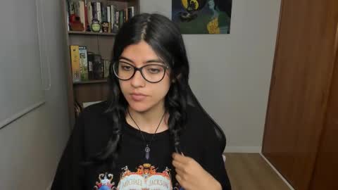 Val  online show from January 19, 2026, 2:48 am