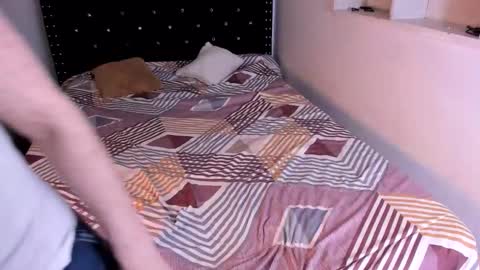 valerie luxe   online show from April 2, 2026, 2:53 am