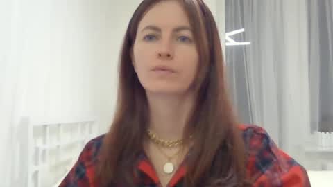 valerie_rose777 online show from December 2, 2024, 8:11 pm