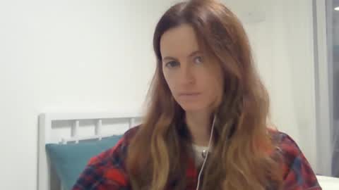 valerie_rose777 online show from October 10, 2025, 8:30 pm