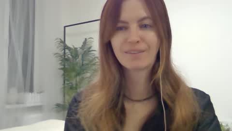 valerie_rose777 online show from December 3, 2025, 8:29 pm