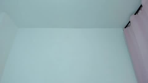 Snapshot of valerie_rouse chatting on June 8, 2026, 1:28 am Valerie online show from June 8, 2026, 1:28 am