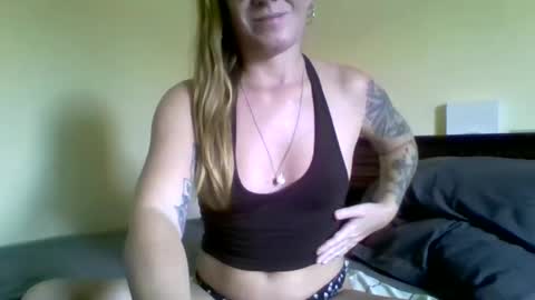 OhhValerie online show from January 5, 2025, 2:17 am