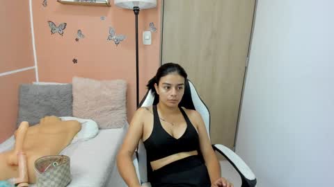 Juli C online show from January 13, 2025, 8:58 pm