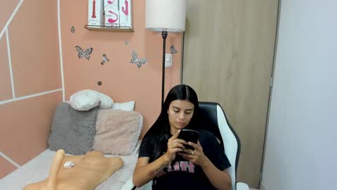 Juli C online show from February 1, 2025, 8:26 pm