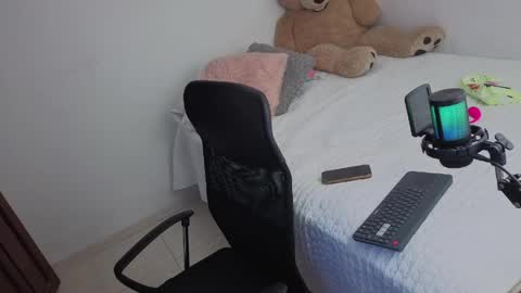 Snapshot of valerihouse_ chatting on June 2, 2026, 1:18 am valerihouse_ online show from June 2, 2026, 1:18 am